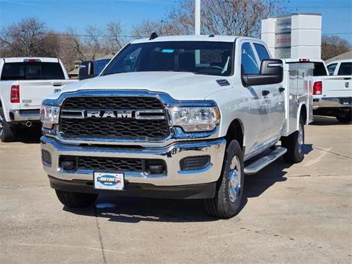 2024 RAM 3500 Tradesman Crew Cab 4x4 8' Box