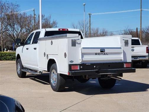 2024 RAM 3500 Tradesman Crew Cab 4x4 8' Box