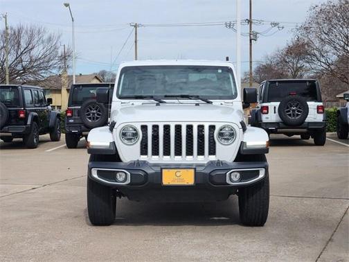 2022 Jeep Gladiator Overland