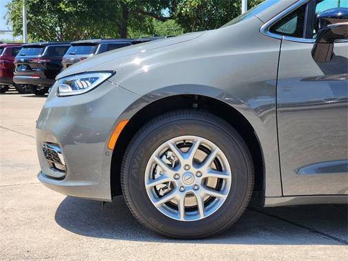 2025 Chrysler Pacifica L
