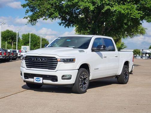 Bright White Clearcoat 2026 RAM 1500 Laramie