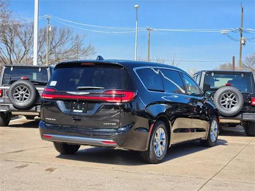 2026 Chrysler Pacifica Limited