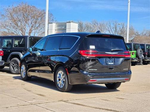 2026 Chrysler Pacifica Limited