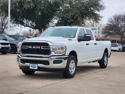 2024 RAM 2500 Tradesman Crew Cab 4x2 8' Box
