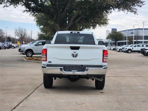 2024 RAM 2500 Tradesman Crew Cab 4x2 8' Box