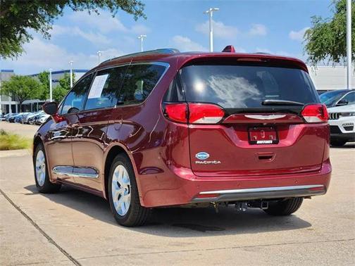 2018 Chrysler Pacifica Touring-L Plus