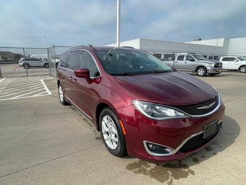 2018 Chrysler Pacifica Touring-L Plus
