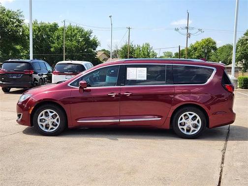 2018 Chrysler Pacifica Touring-L Plus