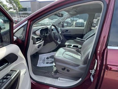 2018 Chrysler Pacifica Touring-L Plus