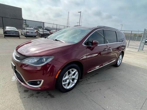 2018 Chrysler Pacifica Touring-L Plus