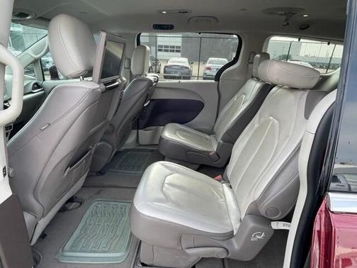 2018 Chrysler Pacifica Touring-L Plus