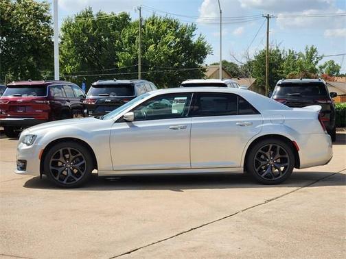 2021 Chrysler 300 S