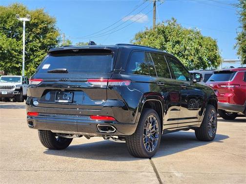 2025 Jeep Grand Cherokee Summit