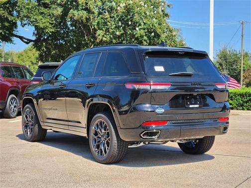 2025 Jeep Grand Cherokee Summit