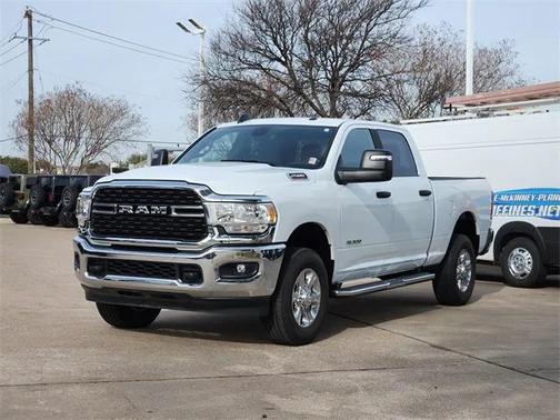 2024 RAM 3500 Big Horn Crew Cab 4x4 8' Box