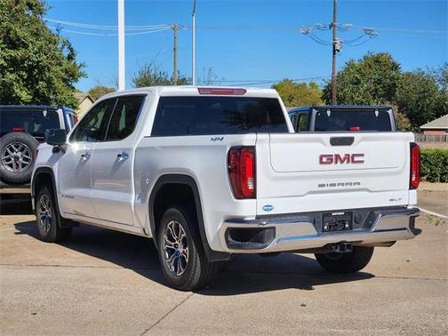 2025 GMC Sierra 1500 SLT