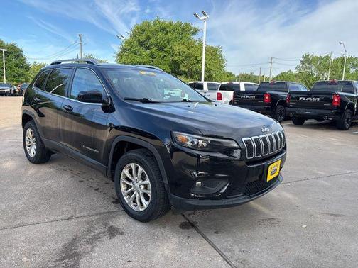 Diamond Black Crystal Pearlcoat 2019 Jeep Cherokee Latitude