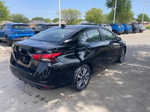 2023 Nissan Versa 1.6 SV