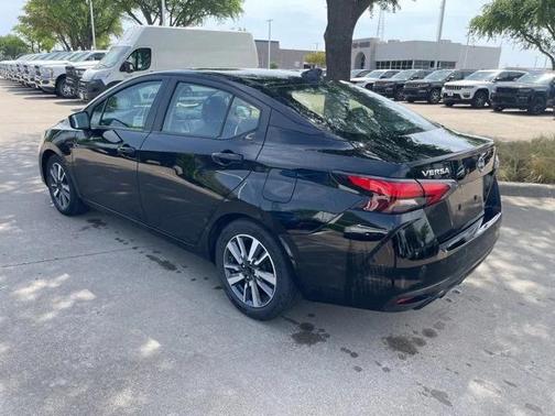 2023 Nissan Versa 1.6 SV