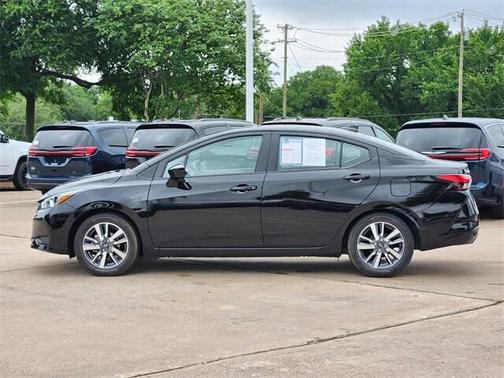 2023 Nissan Versa 1.6 SV