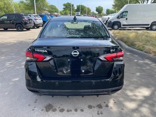 2023 Nissan Versa 1.6 SV