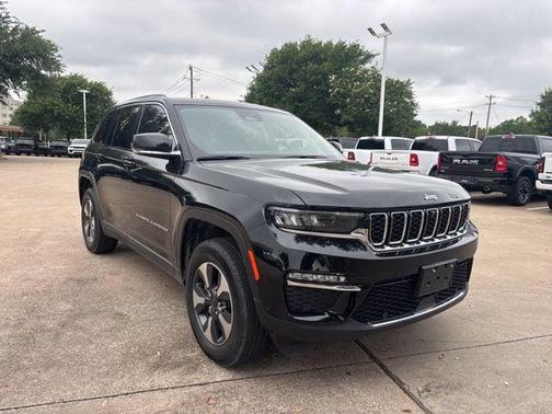 Diamond Black Crystal Pearlcoat 2022 Jeep Grand Cherokee 4xe Base