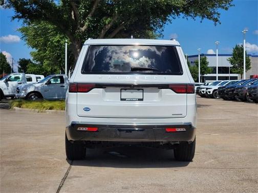 2024 Jeep Wagoneer Series II 4x2