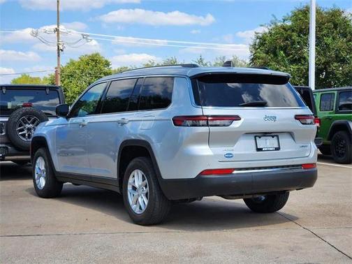 2023 Jeep Grand Cherokee L Laredo