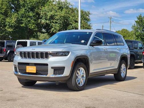 2023 Jeep Grand Cherokee L Laredo