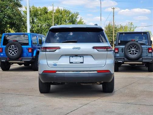 2023 Jeep Grand Cherokee L Laredo