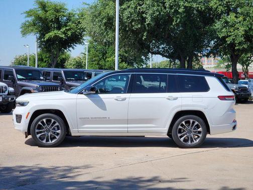Bright White Clearcoat 2024 Jeep Grand Cherokee L Overland