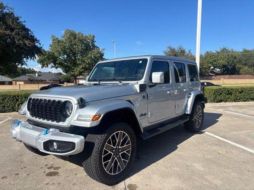 Silver Zynith Clearcoat 2024 Jeep Wrangler 4xe High Altitude
