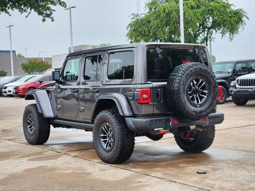 Granite Crystal Metallic Clearcoat 2026 Jeep Wrangler Rubicon