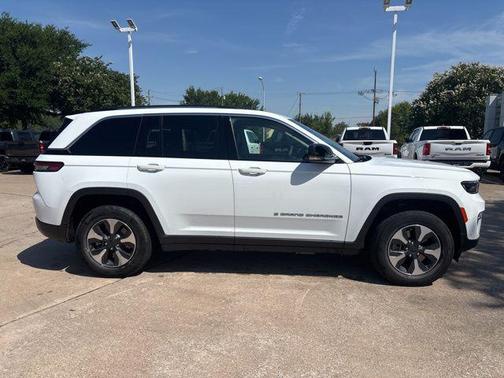 Bright White Clearcoat 2022 Jeep Grand Cherokee 4xe Base