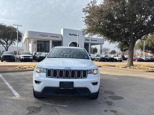 2019 Jeep Grand Cherokee Laredo