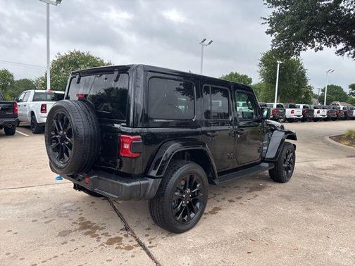 Black Clearcoat 2022 Jeep Wrangler Unlimited 4xe Sahara