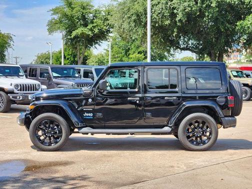Black Clearcoat 2022 Jeep Wrangler Unlimited 4xe Sahara