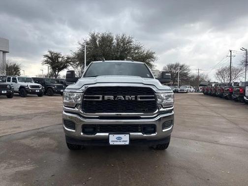 2023 RAM 2500 Tradesman Crew Cab 4x4 8' Box