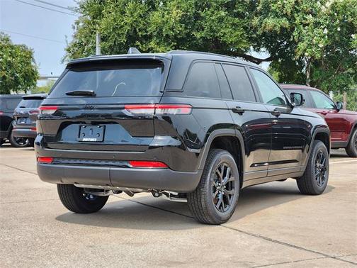 2025 Jeep Grand Cherokee Altitude