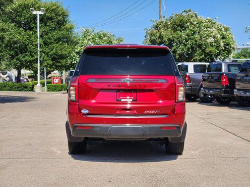 Cherry Red Tintcoat 2022 Chevrolet Suburban RST