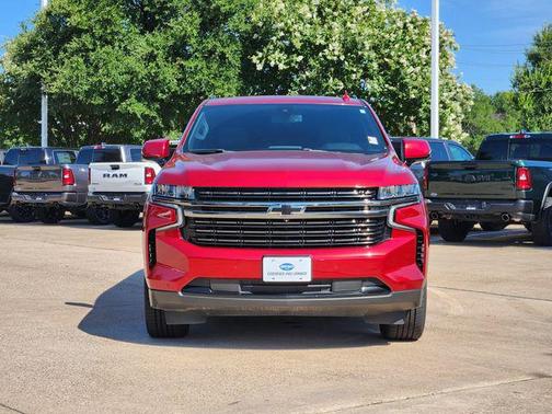 Cherry Red Tintcoat 2022 Chevrolet Suburban RST