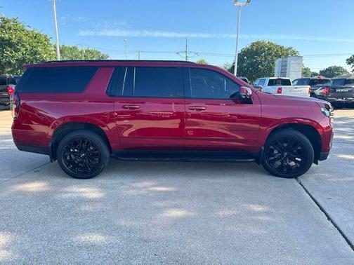 Cherry Red Tintcoat 2022 Chevrolet Suburban RST