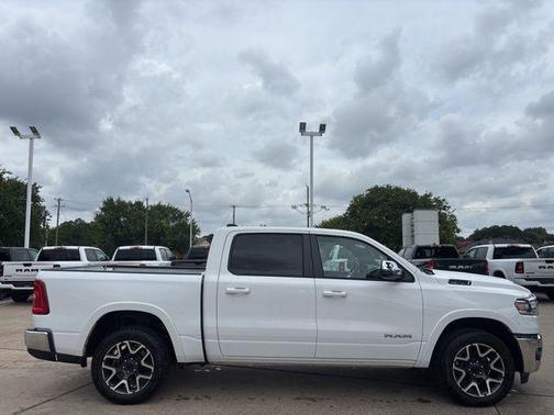 Bright White Clearcoat 2025 RAM 1500 Laramie