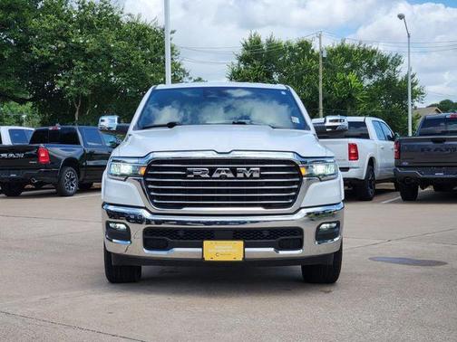 Bright White Clearcoat 2025 RAM 1500 Laramie