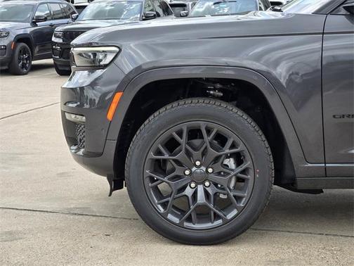 2025 Jeep Grand Cherokee L Summit