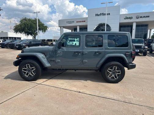Anvil Clearcoat 2026 Jeep Wrangler Sahara