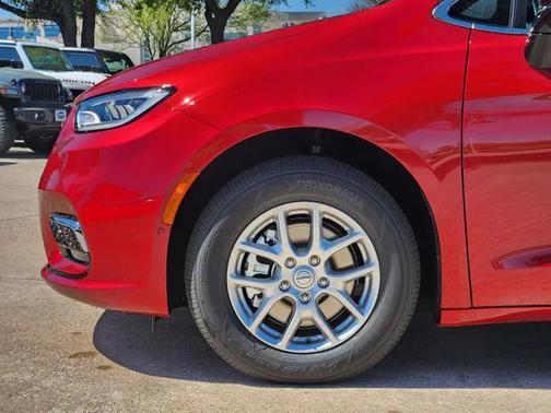 2026 Chrysler Pacifica L