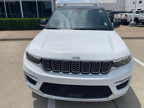 2022 Jeep Grand Cherokee Summit