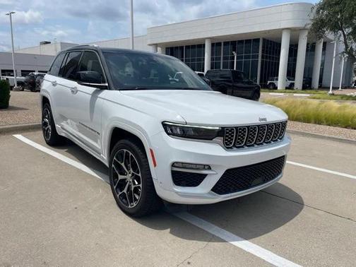 2022 Jeep Grand Cherokee Summit