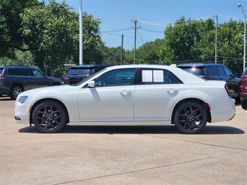 2021 Chrysler 300 S